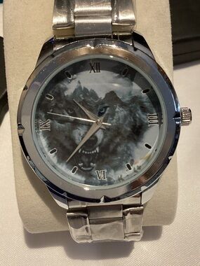 Men's Silver Wolf Dial Stainless Steel Watch